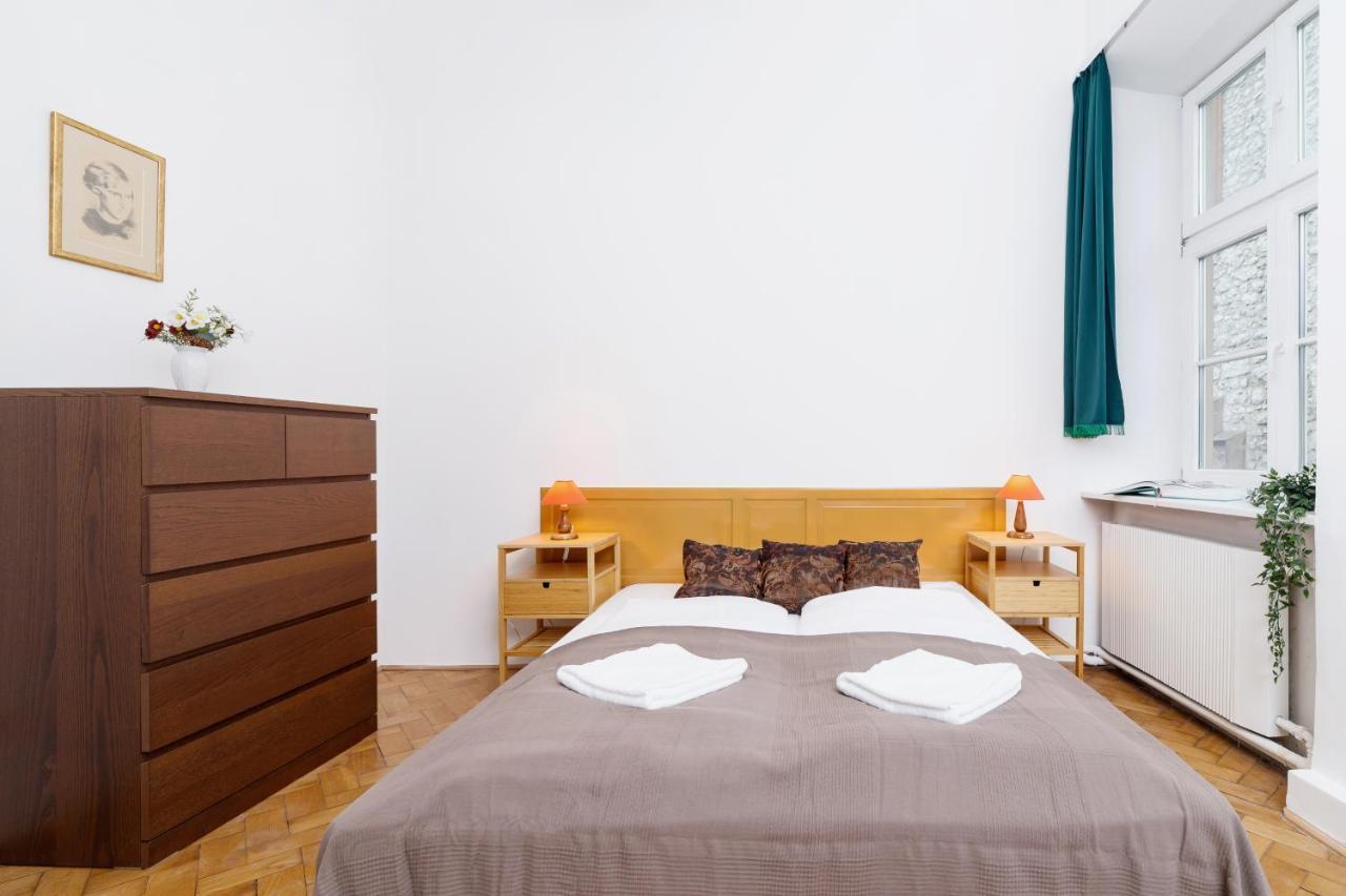 Apartment Pijarska Krakow By Noclegi Renters Екстериор снимка