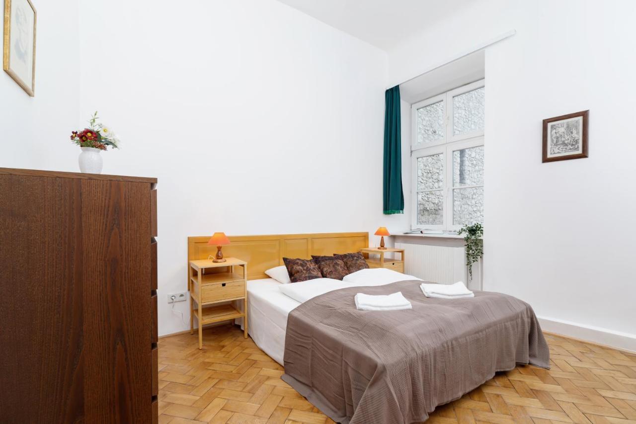 Apartment Pijarska Krakow By Noclegi Renters Екстериор снимка